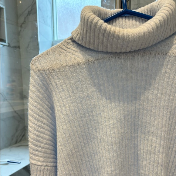 NEW light blue women’s H&M turtleneck sweater - Picture 2 of 4